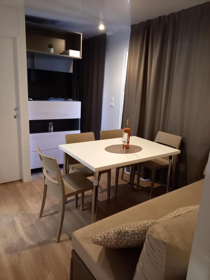 Mobile Home Agava Biograd Na Moru Exterior foto